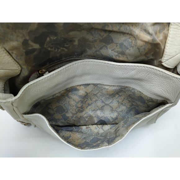 Elliot Lucca Off-White Leather Chain Strap Small Shoulder Bag - Picture 12 of 14